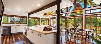 Luxury Angourie Villa! Dream location, WiFi, the ideal couples retreat +++