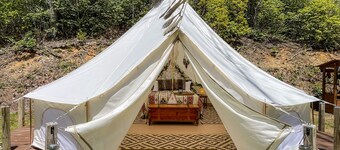 NEW! Starlight Lookout - Glamping, Smoky Mountains NC, 5min to BRP