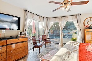 1 habitación, tabla de planchar con plancha, wifi y ropa de cama 