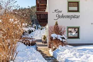 Property grounds - Apartment "Edelweiß" with Shared Garden & Wi-Fi (Leutasch)