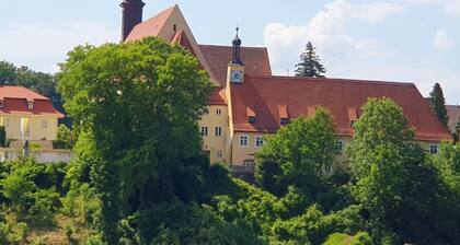 Holiday Apartment 'Auszeit' with Terrace, Garden and Wi-Fi