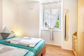 1 chambre, fer et planche à repasser, Wi-Fi gratuit, draps fournis