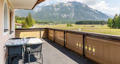 Apartment "Enzian 1" with Mountain View, Private Terrace & Wi-Fi