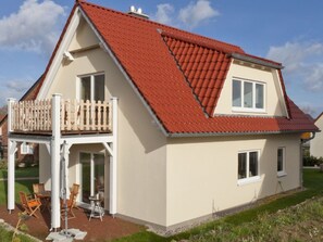 Exterior - Holiday Apartment "Haus Münster Wohnung 1" with Private Terrace and Wi-Fi (Wohlenberg)