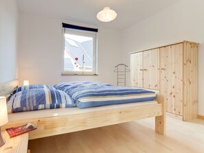 2 bedrooms, iron/ironing board, free WiFi, bed sheets - Holiday Apartment "Haus Münster Wohnung 1" with Private Terrace and Wi-Fi (Wohlenberg)