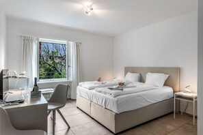 3 Schlafzimmer, Schreibtisch, kostenloses WLAN, Bettwäsche