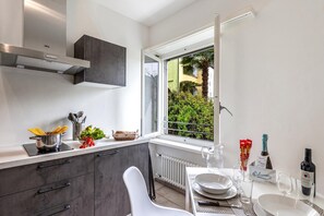 Fridge, stovetop, coffee/tea maker, cookware/dishes/utensils - Serenata 5  - Cavigliano, Cavigliano, Centovalli, Switzerland (Cavigliano, Centovalli)