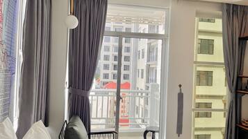 ๋๋ญ์ค๋ฃธ, ํน์ฌ์ด์ฆ์นจ๋ 1๊ฐ, ๋ฐ์ฝ๋, ์๋ด ์ ๋ง | ๋ฐ์ฝ๋ ์ ๋ง