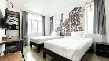 Coffres-forts dans les chambres, décoration personnalisée, bureau