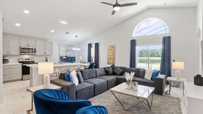 Fernseher, Tischfußball