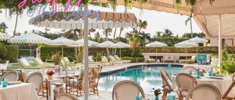 Piscine extérieure, piscine chauffée, chaises longues