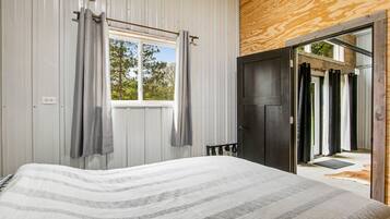 4 dormitorios, escritorio, tabla de planchar con plancha y Internet