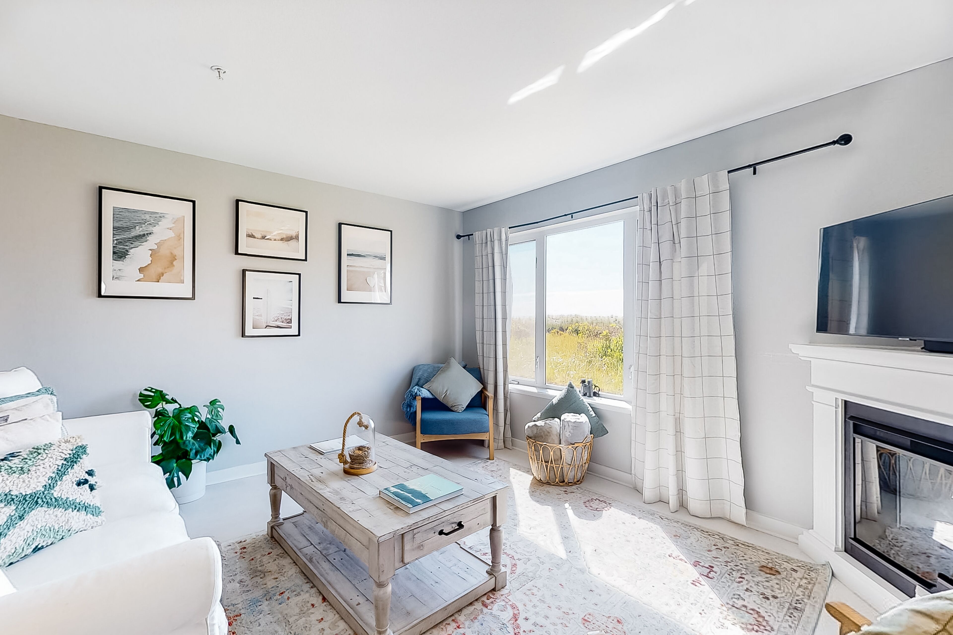 Dog-friendly, ground-floor condo with pool & hot tub, steps to the beach