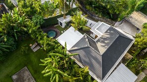Exterior - Kaori Loft - Romantic 1BR Villa with Jacuzzi and garden view (Bali)