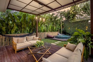 Terrace/patio - Kaori Loft - Romantic 1BR Villa with Jacuzzi and garden view (Bali)