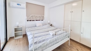 Ảnh chưa phân loại, 2 trong số 8 ảnh, nút