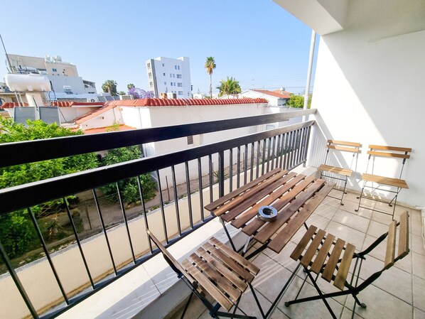 Standard Apartment | Terrace/patio - Home Sweet Home Apartment (Larnaca)
