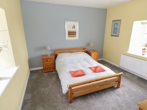 3 bedrooms, individually decorated, individually furnished, free WiFi