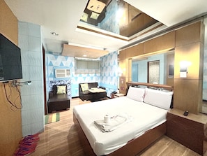 Desk, bed sheets