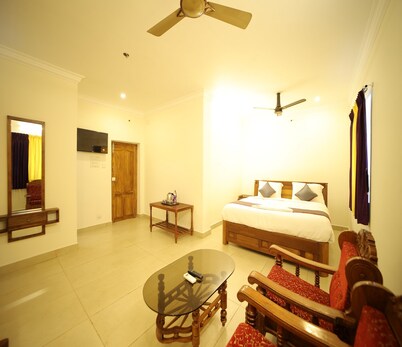 Yellow Residency