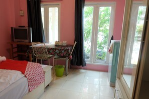 华丽双人房 | 笔记本电脑工作区、床单