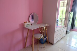 华丽双人 房 | 笔记本电脑工作区、床单
