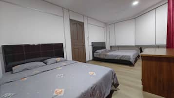 Habitación familiar | 1 habitación, espacio para trabajar con laptop y wifi gratis