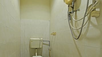 Standard Double Room, 1 Katil Ratu (Queen) | Bilik Mandi | Pancuran mandi, tuala disediakan, tisu tandas
