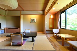 Kamar Quadruple Superior (New Building - Japanese-Style) | Wi-Fi gratis dan seprai linen