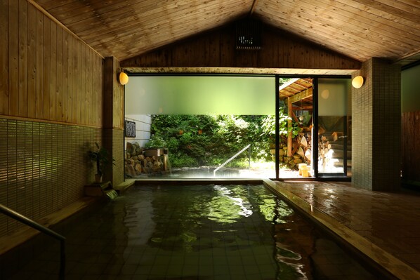 Baño termal público