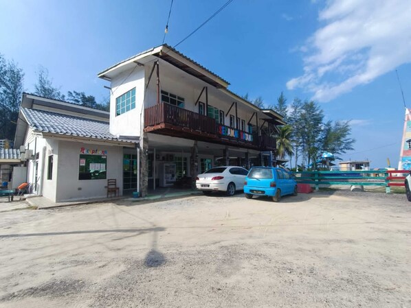 Front of property - OYO 90799 Sharhan Residence (Kota Bharu)
