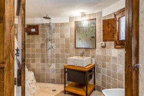 House | Bathroom