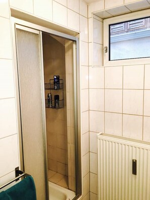 Toilet paper - Zentrale & Private Wohnung (Graz)