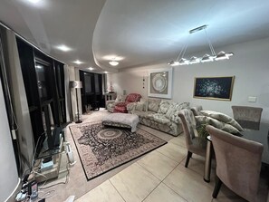 Smart TV, stereo