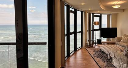 Oppulent Apartment on the Beach