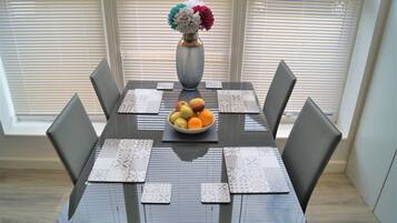 Comfort Apartment | In-room dining