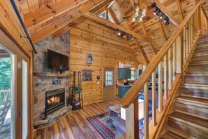 Fernseher, Kamin, Videospiele