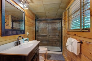Hair dryer, towels - Secluded 2BR CABIN + Hot Tub/ Arcade/ VIEWS! (Gatlinburg)