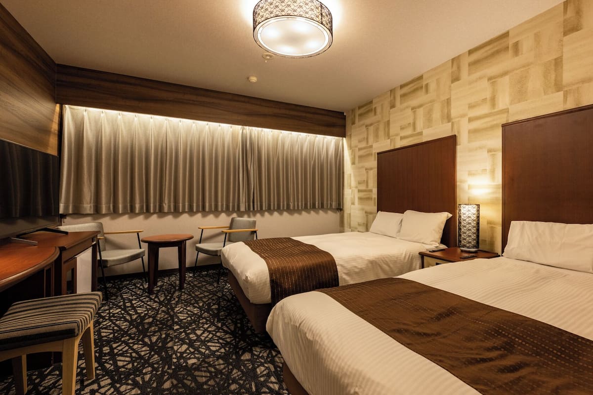 Wifi gratis y ropa de cama