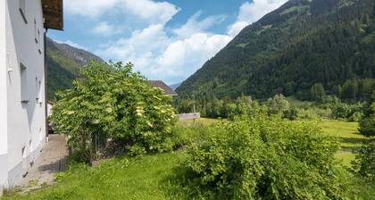 Chalet in St. Gallenkirch near Ski Lift