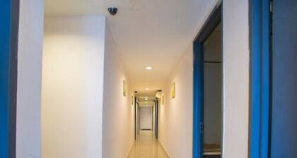 SUPER OYO Swing & Pillows Kajang Hotel Near Stadium Kajang Station