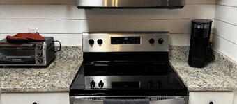 Cozy 1 bedroom gated community!