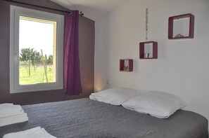 4 bedrooms, iron/ironing board, WiFi, bed sheets - Charmante Villa en Provence (Cavaillon)