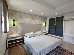 Iron/ironing board, free WiFi, bed sheets