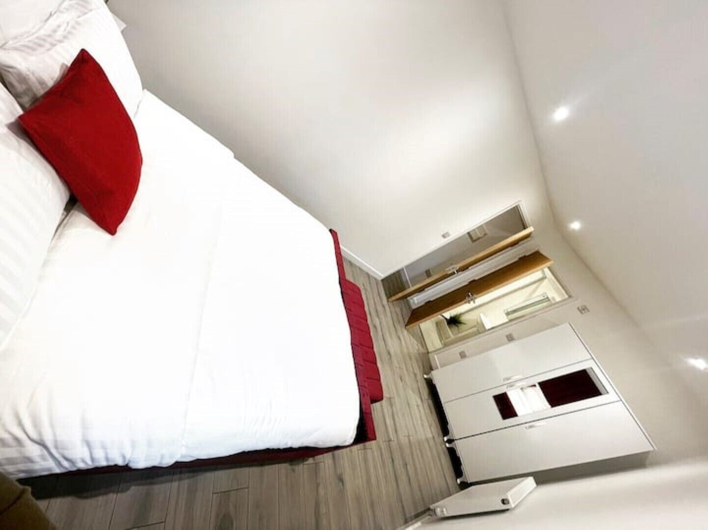 2 bedrooms, desk, soundproofing, iron/ironing board