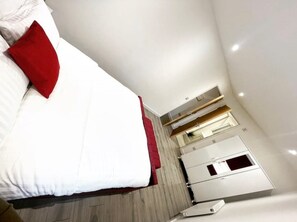 2 bedrooms, desk, soundproofing, iron/ironing board