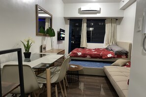 Bureau, accĂšs au Wi-Fi (inclus)