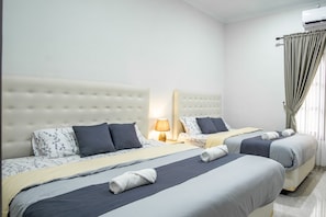 3 bedrooms, desk, free WiFi, bed sheets - Bisma Balcony Homestay (Pogung Lor)
