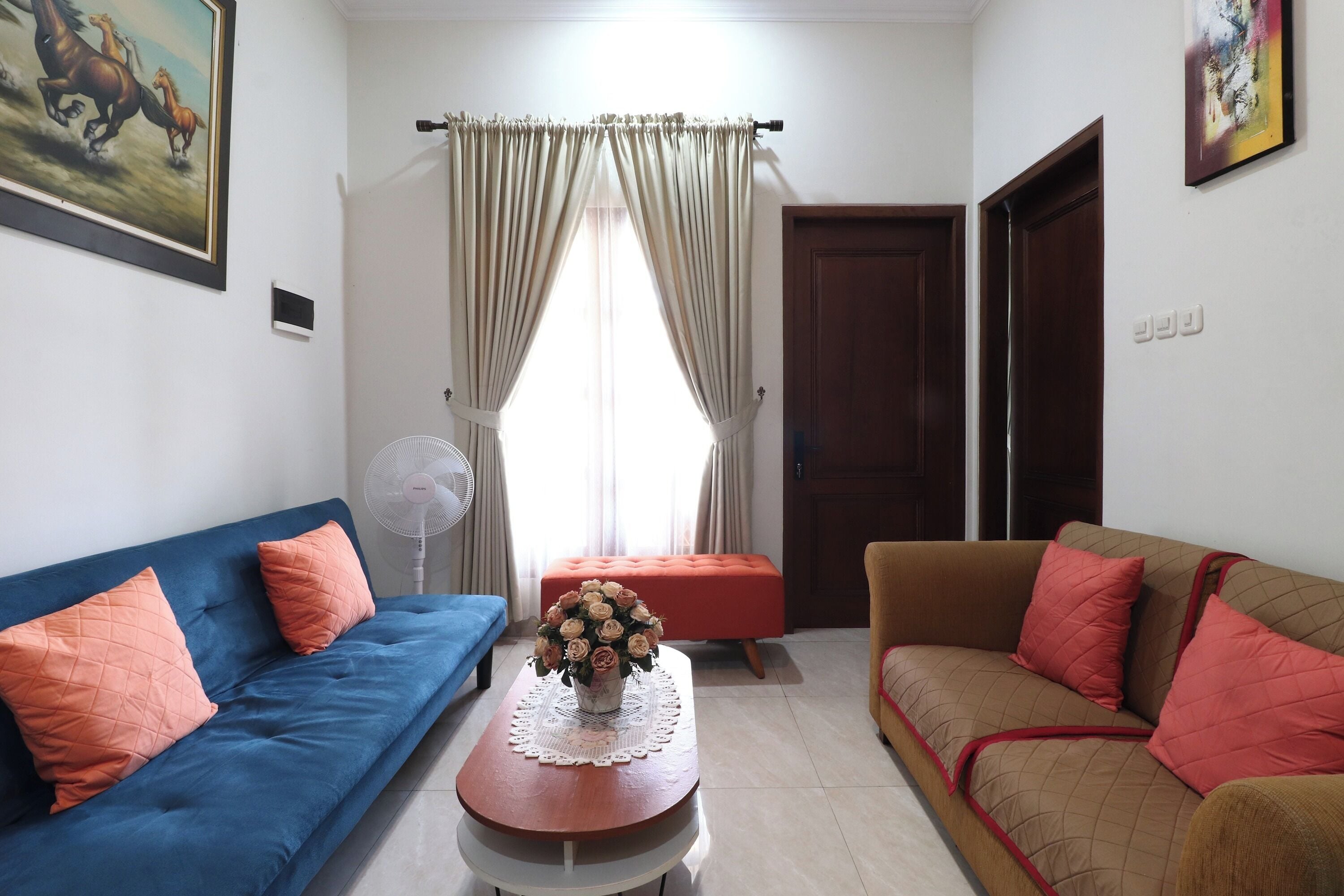 Villa, 3 habitaciones, balcón | Área de sala de estar | Televisión de pantalla plana 