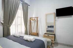 3 bedrooms, desk, free WiFi, bed sheets - Bisma Balcony Homestay (Pogung Lor)